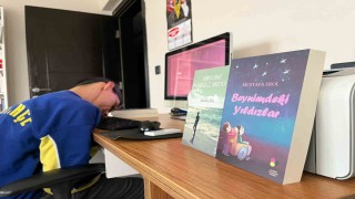 Ellerini kullanamayan Erol, burnuyla 328 sayfalık kitap yazdı