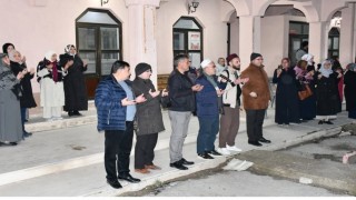 Emette 45 kişilik umre kafilesi kutsal topraklara dualarla uğurlandı