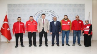 Ercişte en fazla kan bağışında bulunan vatandaşlara plaket ve berat