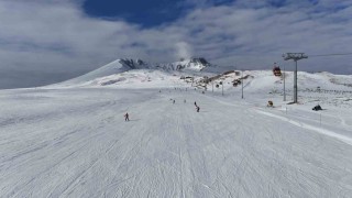 Erciyes hafta sonu yine ilgi odağı oldu