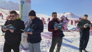 Erciyeste kitap okudular