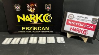 Erzincanda 64 adet sentetik hap ele geçirildi