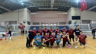Erzurum Gençlik Spor Voleybol Kulübü deplasmandan 3 puanla dönüyor