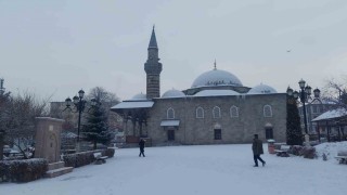 Erzurumda kar yağışı etkili oldu