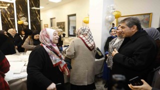 Esenlerli kadınlar yetim kızlar için hayır çarşısı düzenledi