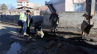 ESKİ ekipleri soğuk ve kışa rağmen çalışıyor