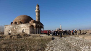 Eski Van Şehrinde geçmişin izlerine yolculuk