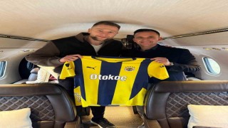 Fenerbahçe: Milan Skriniar, futbol takımımızın 2024-2025 sezonu devre arası transfer çalışmaları kapsamında görüşmelerini gerçekleştirmek üzere İstanbula geliyor.