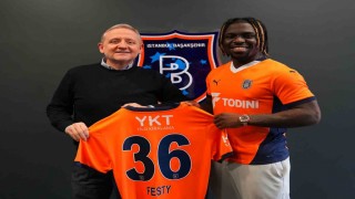 Festy Ebosele, Başakşehirde