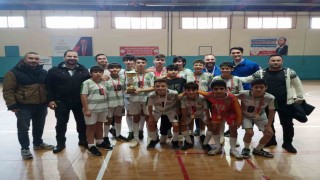 Futsalda şampiyon Spil Ortaokulu oldu