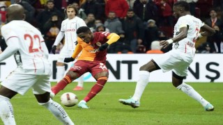 Galatasarayda Wilfried Zaha, Charlotte FCye kiralık olarak gitti