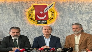 Gazetecilerden silahlı saldırıya uğrayan meslektaşlarına destek