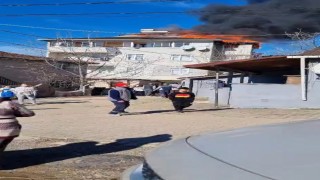 Gebzede bir evde yangın çıktı, mahsur kalanlar var