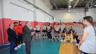Gençlik Spor Kulübü voleybol takımı çalışmalarını sürdürüyor