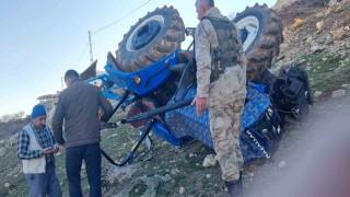 Gercüşte traktör devrildi: 1 yaralı