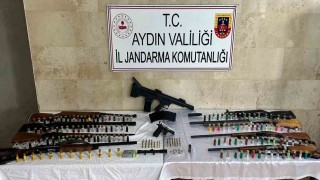 Germencikte 10 ruhsatsız silah ele geçirildi