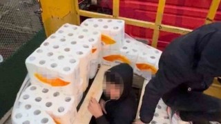 Göçmenleri kağıt havlular arasına saklayan çete üyerine 16 yıla kadar hapis talebi