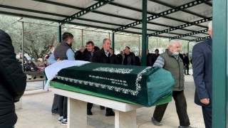 Gönendeki işçi servisi kazasında hayatını kaybeden kadın toprağa verildi