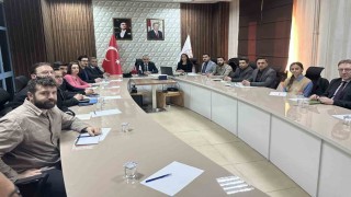 Hakkaride yapılan ve planlanan sağlık hizmetleri değerlendirildi