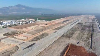 Hatay havalimanı saha onarımı ve gelişimi projesinde çalışmalar aralıksız sürüyor