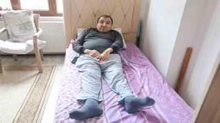 Hayat kurtarmaya giderken yaralanan sağlık personeli, 15 yıldır yatağa mahkum yaşıyor