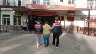 Hırsızlık suçundan 13 yıl cezası bulunan firari yakalandı