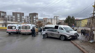 İçerisinde bulunduğu servis kaza yaptı, o Dedeme gidecektim diye ağladı