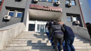 Iğdırda göçmen kaçakçılığı operasyonu: 4 düzensiz göçmen yakalandı, 2 şüpheli tutuklandı