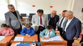 İl Müdürü Mehmet Çalışkan, görme engelli öğrencilerle buluştu