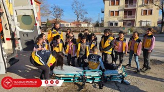İlkokul öğrencilerine 112nin acil durumlarda nasıl kullanılacağı anlatıldı