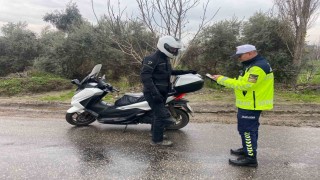 İncirliovada jandarmadan motosiklet sürücülerine bilgilendirme