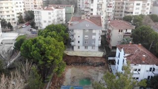 İnşaat alanında heyelan oldu, bina kaydı, vatandaşlar korku dolu anlar yaşadı