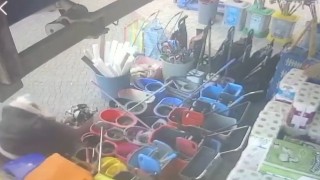 Ispartada kadınlar arasında saç saça kavga