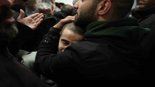İsrailin serbest bıraktığı Filistinli mahkumlara coşkulu karşılama