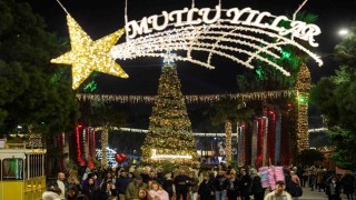 İzmir 2025i Kültürparkta coşkuyla karşıladı