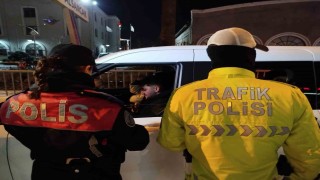 İzmirde emniyetten yeni yıl denetimi