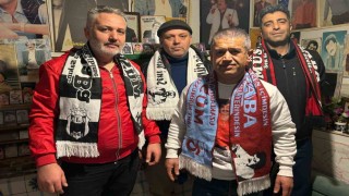 İzmirde Müslüm Gürses hayranlarından Rasim Ozan Kütahyalıya tepki: “Kendisine yakıştıramadık”