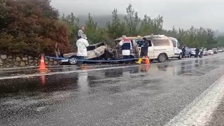 İzmirdeki kazada can pazarı: 1 kişi yanarak öldü, 3 kişi yaralandı