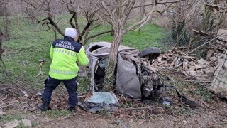 İznik yolunda feci kaza: 1i ağır 4 yaralı