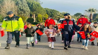 Jandarma anaokulu öğrencileri ağırladı