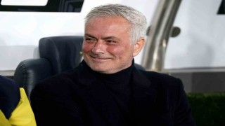 Jose Mourinhodan Lyon maçında 5 değişiklik