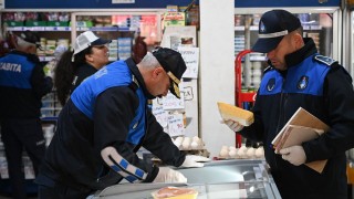 Kadirli Belediyesi’nden Zincir Marketlere Denetim