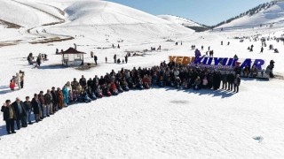 Kahramanmaraşta şehit yakınları kayak merkezinde