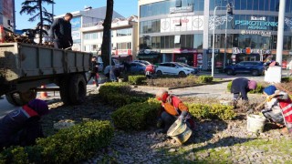 Kaldırım tadilatı ve peyzaj çalışmaları devam ediyor