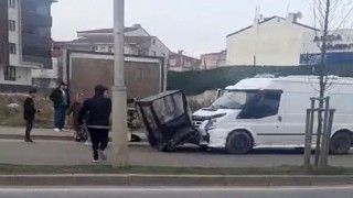 Kapaklıda kamyonet ile mobilet çarpıştı: 1 yaralı