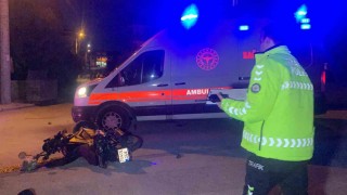 Karamanda motosiklet ile otomobil çarpıştı: 2 yaralı
