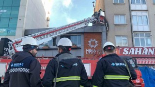 Karamanda restoranın bacasında çıkan yangın korkuttu