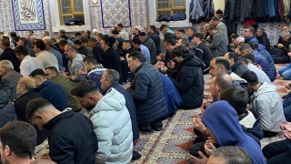 Karapınarda Miraç Kandilinde camiler doldu