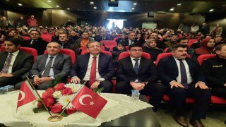 Karsta en çok kitap okuyan öğrenci ve veliler ödüllendirildi