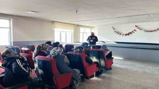 Karsta “En İyi Narkotik Polisi Anne” eğitimleri devam ediyor